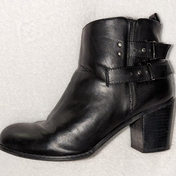 Torrid 9W Ankle Bootie Black Faux Leather Buckle Straps 3" Chunky Heel - Picture 10 of 15